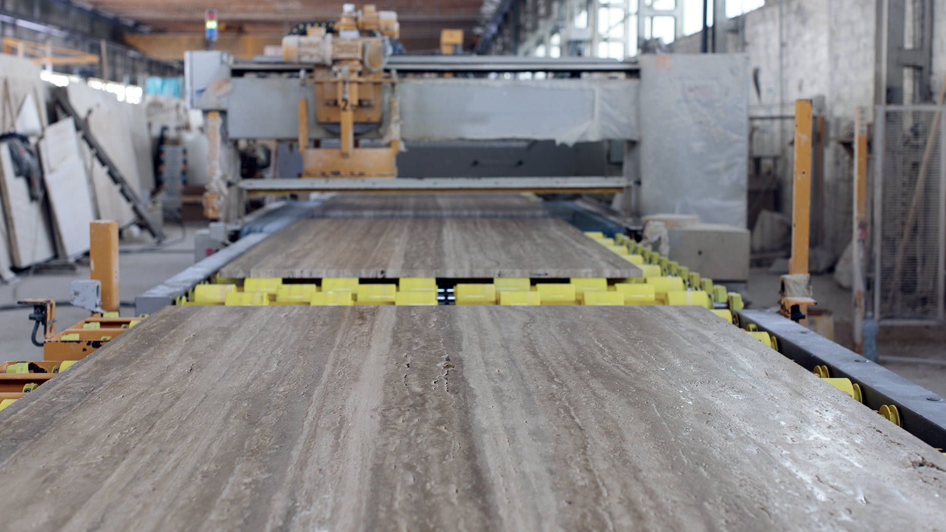 Roman Travertine slabs processing