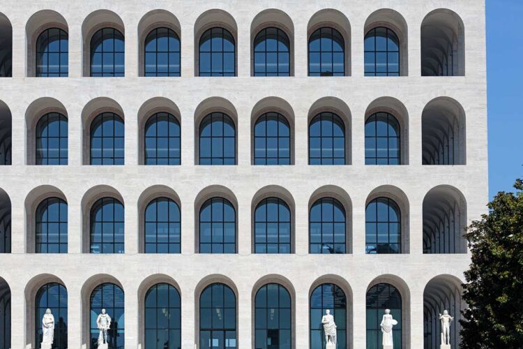 Roman Travertine public