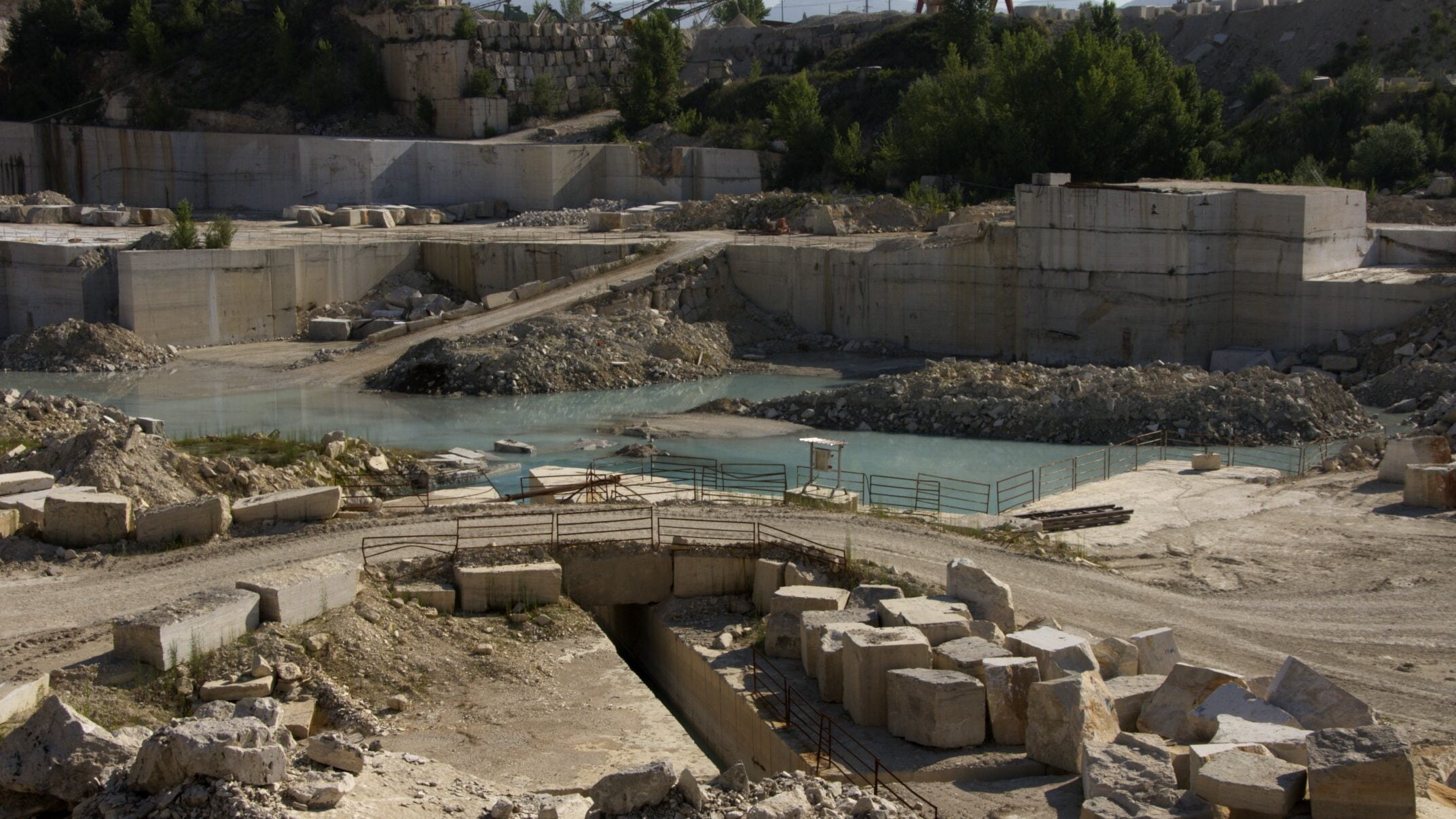 Tivoli Roman travertine quarries