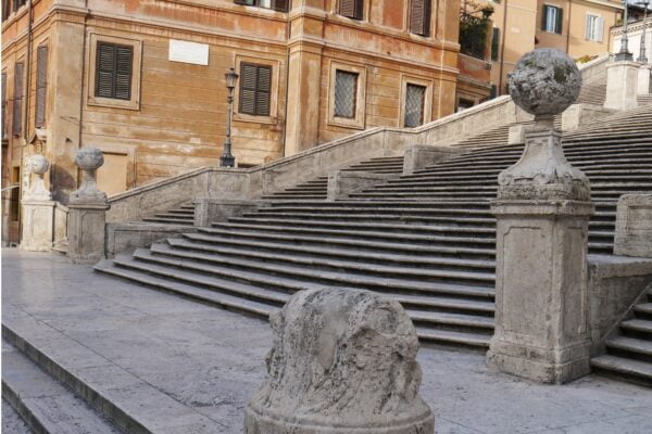 travertino piazza di spagna