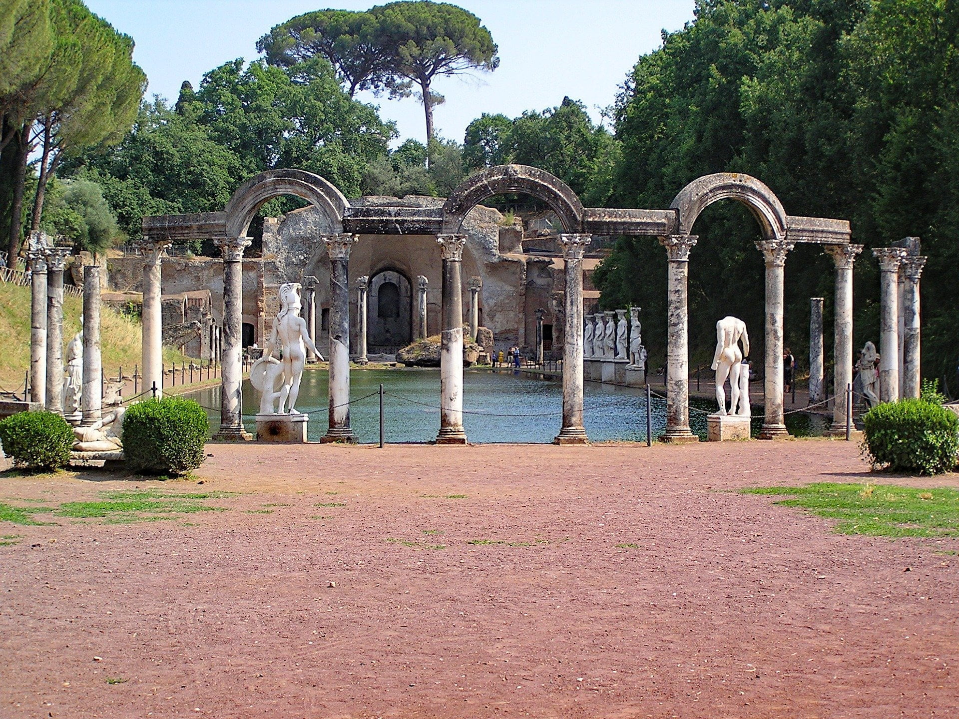 villa adriana travertine